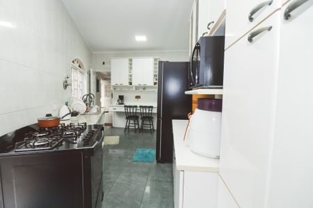 Casa à venda com 232m², 3 quartos e 4 vagas Casa à venda com 232m², 3 quartos e 4 vagasCozinha