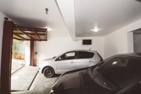 Casa à venda com 232m², 3 quartos e 4 vagas Casa à venda com 232m², 3 quartos e 4 vagasGaragem