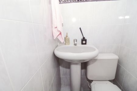 Casa à venda com 232m², 3 quartos e 4 vagas Casa à venda com 232m², 3 quartos e 4 vagasLavabo