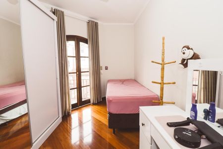 Casa à venda com 232m², 3 quartos e 4 vagas Casa à venda com 232m², 3 quartos e 4 vagasQuarto 2