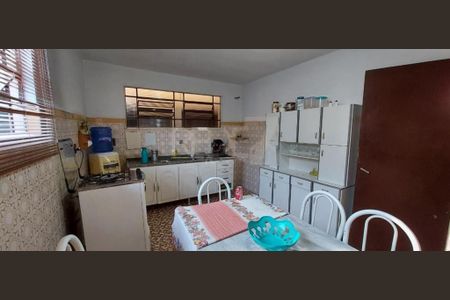 Casa à venda com 4 quartos, 140m² em Vila Nova Teixeira, Campinas