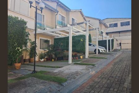 Casa à venda com 85m², 3 quartos e 2 vagas