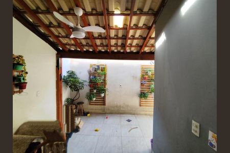 Casa à venda com 85m², 3 quartos e 2 vagas