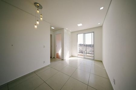 Apartamento à venda com 43m², 2 quartos e 1 vaga Apartamento à venda com 43m², 2 quartos e 1 vagaSala