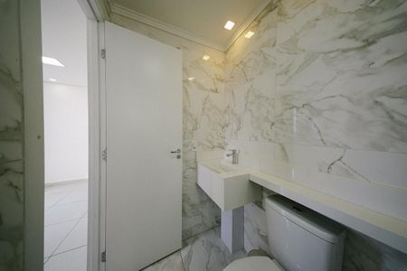 Apartamento à venda com 43m², 2 quartos e 1 vaga Apartamento à venda com 43m², 2 quartos e 1 vagaBanheiro