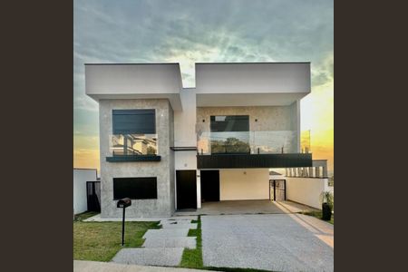 Casa à venda com 342m², 4 quartos e 4 vagas