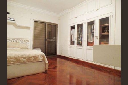 Apartamento à venda com 4 quartos, 440m² em Cambuí, Campinas