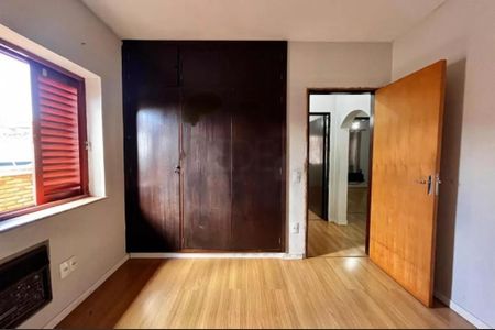 Casa à venda com 3 quartos, 234m² em Parque São Quirino, Campinas
