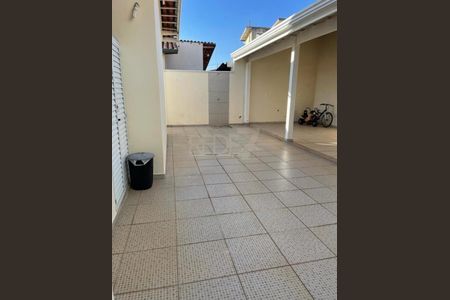 Casa à venda com 135m², 3 quartos e 5 vagas