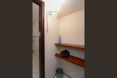 Apartamento à venda com 200m², 4 quartos e 2 vagas Apartamento à venda com 200m², 4 quartos e 2 vagasDespensa