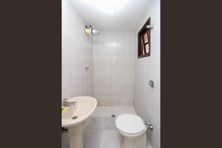 Apartamento à venda com 200m², 4 quartos e 2 vagas Apartamento à venda com 200m², 4 quartos e 2 vagasBanheiro de serviço