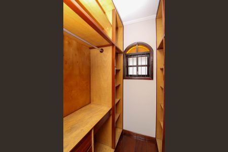 Apartamento à venda com 200m², 4 quartos e 2 vagas Apartamento à venda com 200m², 4 quartos e 2 vagasCloset Suíte
