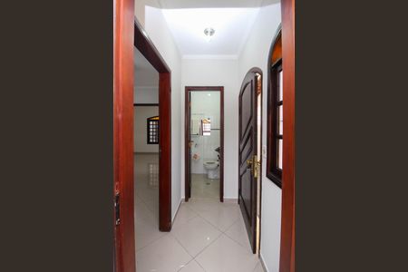 Apartamento à venda com 200m², 4 quartos e 2 vagas Apartamento à venda com 200m², 4 quartos e 2 vagasCorredor
