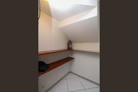 Apartamento à venda com 200m², 4 quartos e 2 vagas Apartamento à venda com 200m², 4 quartos e 2 vagasDespensa