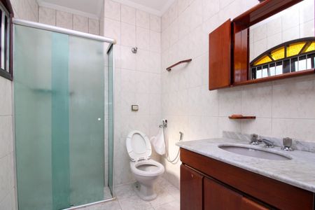 Apartamento à venda com 200m², 4 quartos e 2 vagas Apartamento à venda com 200m², 4 quartos e 2 vagasBanheiro Suíte