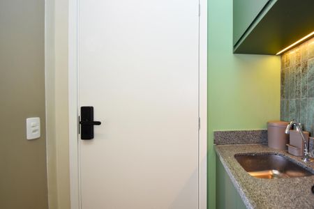 cozinha de kitnet/studio para alugar com 1 quarto, 27m² em Pinheiros, São Paulo