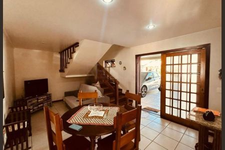 Casa à venda com 3 quartos, 255m² em Jardim America II, Valinhos