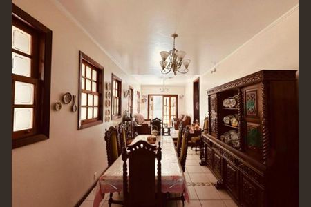 Casa à venda com 3 quartos, 255m² em Jardim America II, Valinhos