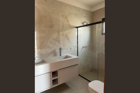 Casa à venda com 3 quartos, 244m² em Vila Santana, Valinhos