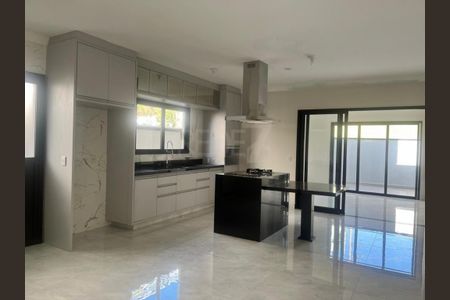Casa à venda com 3 quartos, 244m² em Vila Santana, Valinhos