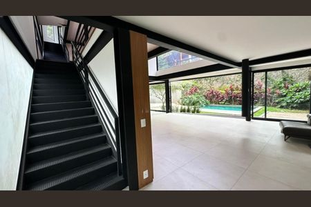Casa à venda com 3 quartos, 450m² em Chácara Flora, Valinhos