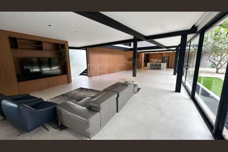 Casa à venda com 3 quartos, 450m² em Chácara Flora, Valinhos