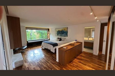 Casa à venda com 3 quartos, 450m² em Chácara Flora, Valinhos