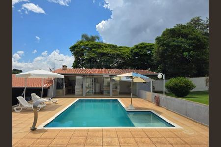Casa à venda com 542m², 4 quartos e 4 vagas