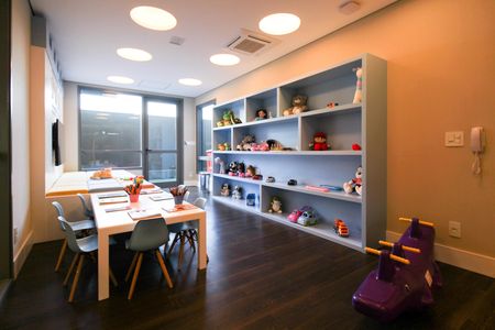 Studio à venda com 27m², 1 quarto e 1 vaga Studio à venda com 27m², 1 quarto e 1 vagaBrinquedoteca