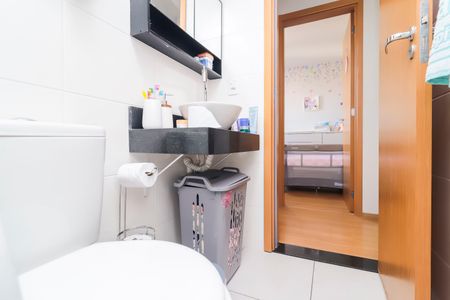 Banheiro de apartamento para alugar com 2 quartos, 43m² em Colônia (zona Leste), São Paulo