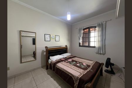 Casa à venda com 283m², 6 quartos e 3 vagas