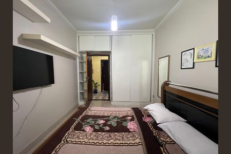 Casa à venda com 283m², 6 quartos e 3 vagas