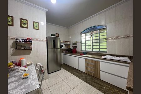Casa à venda com 6 quartos, 283m² em Jaqueline, Belo Horizonte