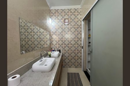 Casa à venda com 283m², 6 quartos e 3 vagas