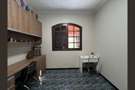 Casa à venda com 283m², 6 quartos e 3 vagas