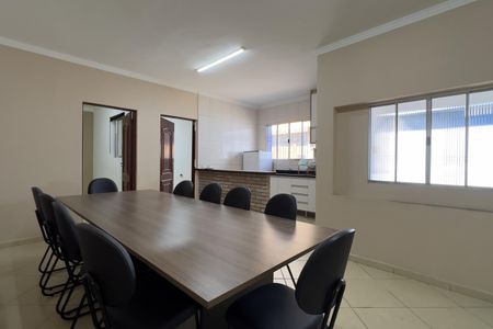 Casa para alugar com 130m², 3 quartos e 1 vaga Casa para alugar com 130m², 3 quartos e 1 vagaCozinha e Sala de Jantar