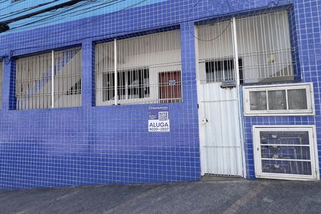 Fachada com placa grande de casa para alugar com 3 quartos, 130m² em Jardim Sao Francisco, Guarulhos