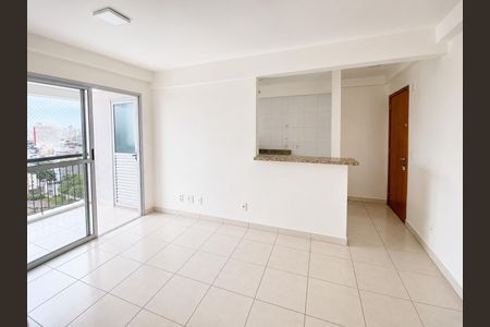 Sala/Cozinha de apartamento para alugar com 2 quartos, 61m² em Vila Froes, Goiânia