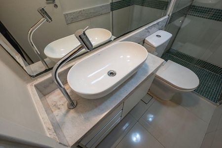 Apartamento para alugar com 76m², 2 quartos e 2 vagas Apartamento para alugar com 76m², 2 quartos e 2 vagasBanheiro