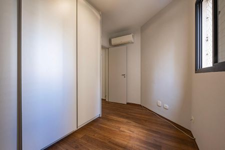Apartamento para alugar com 76m², 2 quartos e 2 vagas Apartamento para alugar com 76m², 2 quartos e 2 vagasQuarto 2