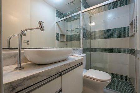 Apartamento para alugar com 76m², 2 quartos e 2 vagas Apartamento para alugar com 76m², 2 quartos e 2 vagasBanheiro
