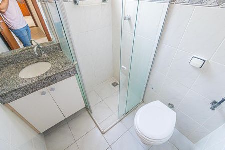 Apartamento para alugar com 100m², 3 quartos e 2 vagasBanheiro
