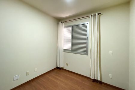 Apartamento à venda com 100m², 3 quartos e 2 vagas Apartamento à venda com 100m², 3 quartos e 2 vagasQuarto 3