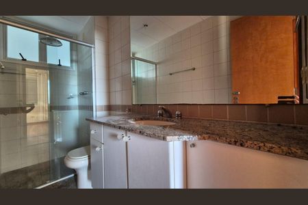 Apartamento para alugar com 100m², 3 quartos e 2 vagasBanheiro da Suíte