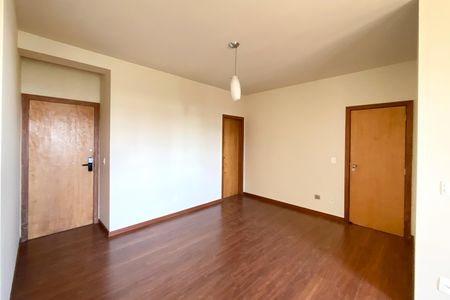 Sala de apartamento para alugar com 3 quartos, 100m² em Belvedere, Belo Horizonte