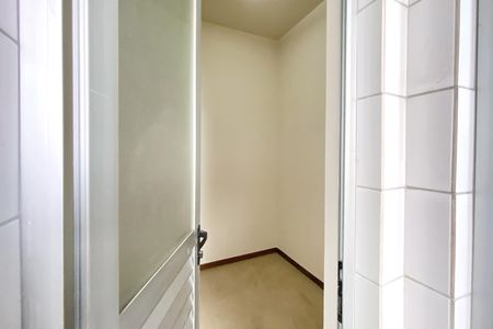 Apartamento à venda com 100m², 3 quartos e 2 vagas Apartamento à venda com 100m², 3 quartos e 2 vagasQuarto de Serviço