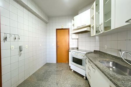 Apartamento à venda com 100m², 3 quartos e 2 vagas Apartamento à venda com 100m², 3 quartos e 2 vagasCozinha