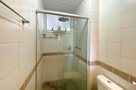 Apartamento à venda com 100m², 3 quartos e 2 vagas Apartamento à venda com 100m², 3 quartos e 2 vagasBanheiro social