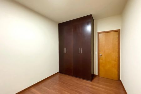 Apartamento à venda com 100m², 3 quartos e 2 vagas Apartamento à venda com 100m², 3 quartos e 2 vagasQuarto 3