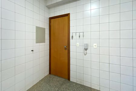 Cozinha de apartamento para alugar com 3 quartos, 100m² em Belvedere, Belo Horizonte